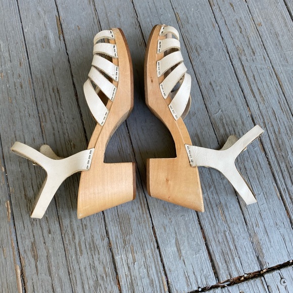 Swedish Hasbeens Shoes - Swedish Hasbeen white high heel clog size 39 8.5 9